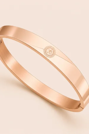 Sacred Om Kada